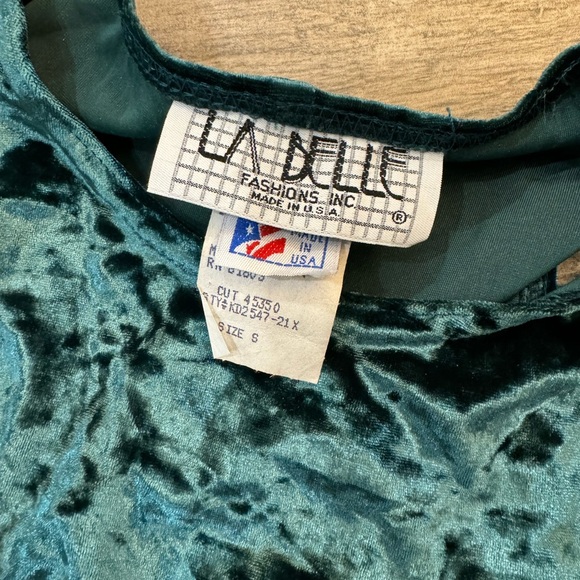 Vintage 90s La Belle velvet dress - Picture 4 of 9